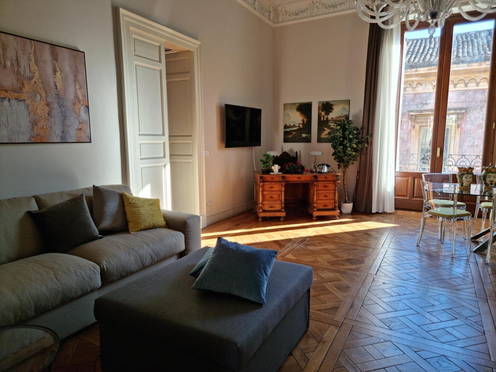 Luxury Historic Residence With Heated Pool Near Catania, Taormina, The Sea And Mount Etna Giarre Exterior photo