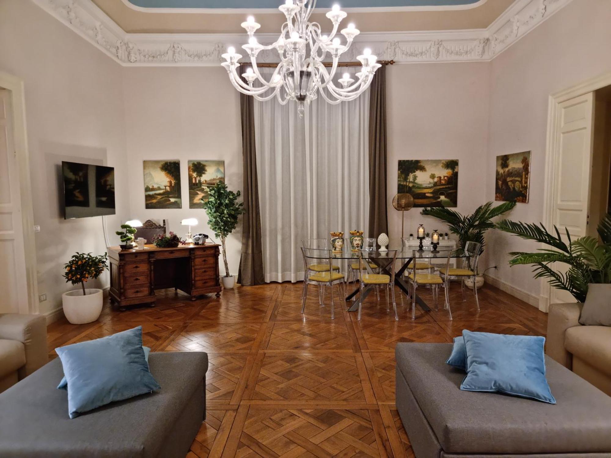Luxury Historic Residence With Heated Pool Near Catania, Taormina, The Sea And Mount Etna Giarre Exterior photo